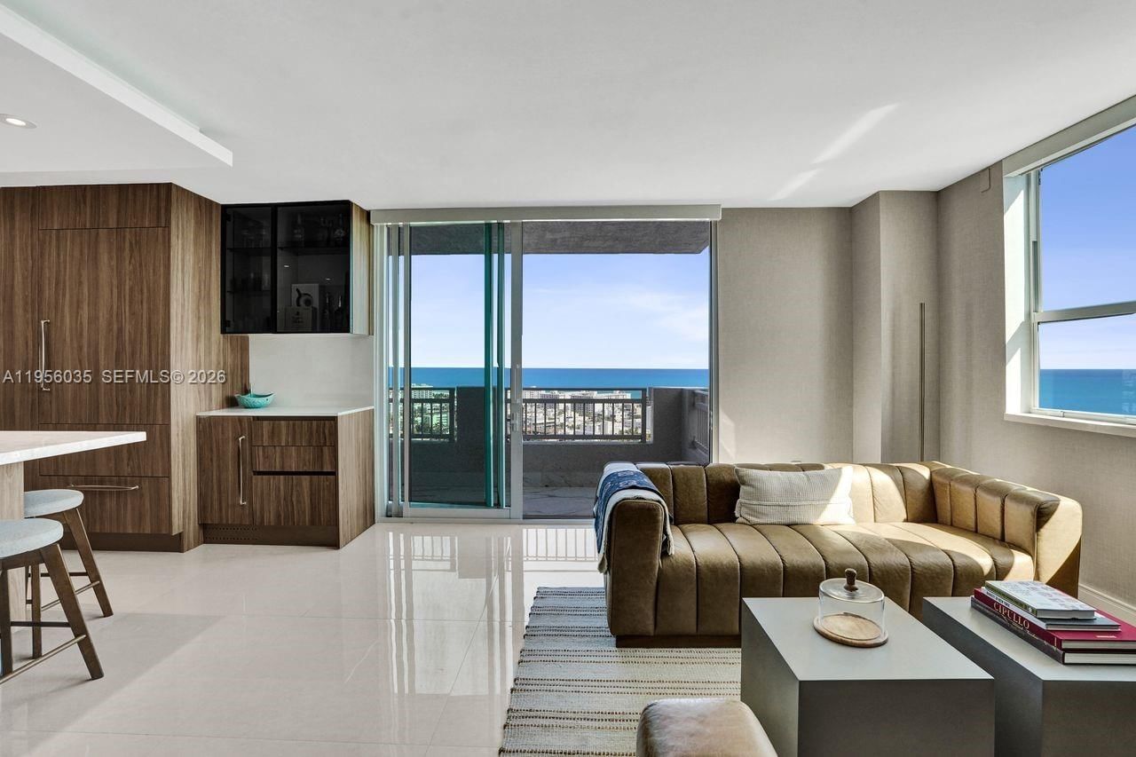 Real estate property located at 90 Alton Rd #2701, Miami-dade, Yacht Club At Portofino C, Miami Beach, FL