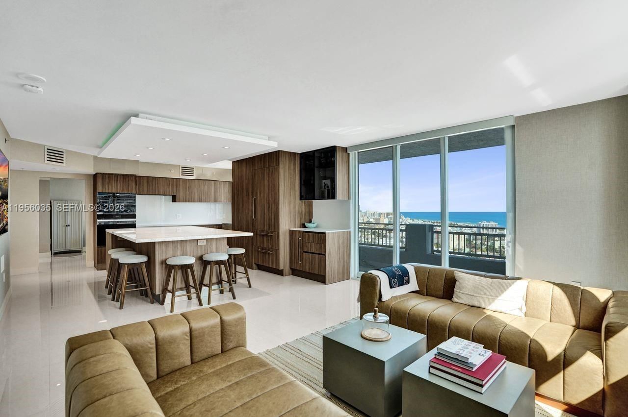 Real estate property located at 90 Alton Rd #2701, Miami-dade, Yacht Club At Portofino C, Miami Beach, FL