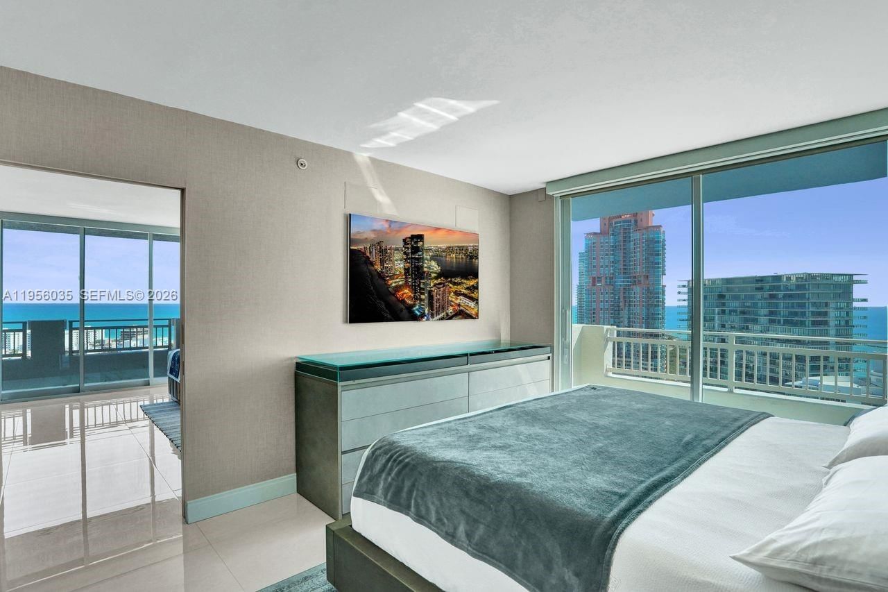 Real estate property located at 90 Alton Rd #2701, Miami-dade, Yacht Club At Portofino C, Miami Beach, FL