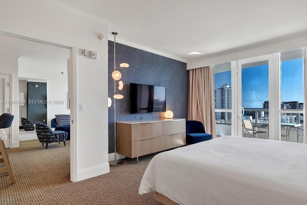 Real estate property located at 4401 Collins Ave #1712, Miami-dade, Fontainebleau Ii Condo, Miami Beach, FL