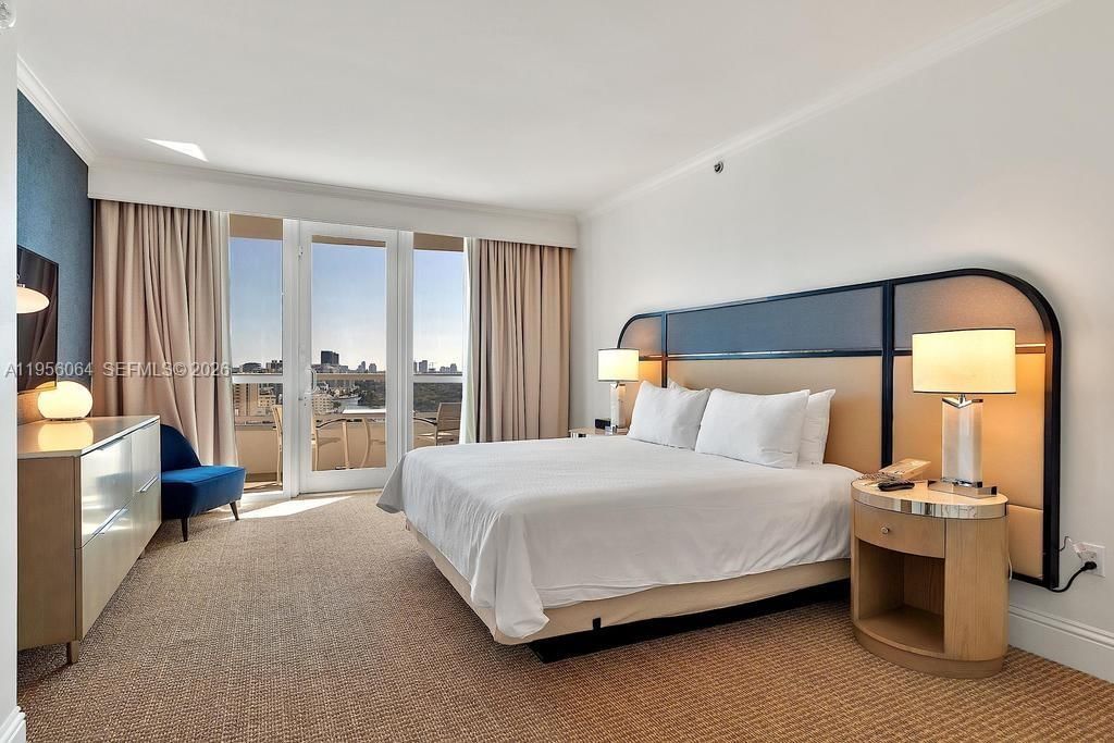 Real estate property located at 4401 Collins Ave #1712, Miami-dade, Fontainebleau Ii Condo, Miami Beach, FL