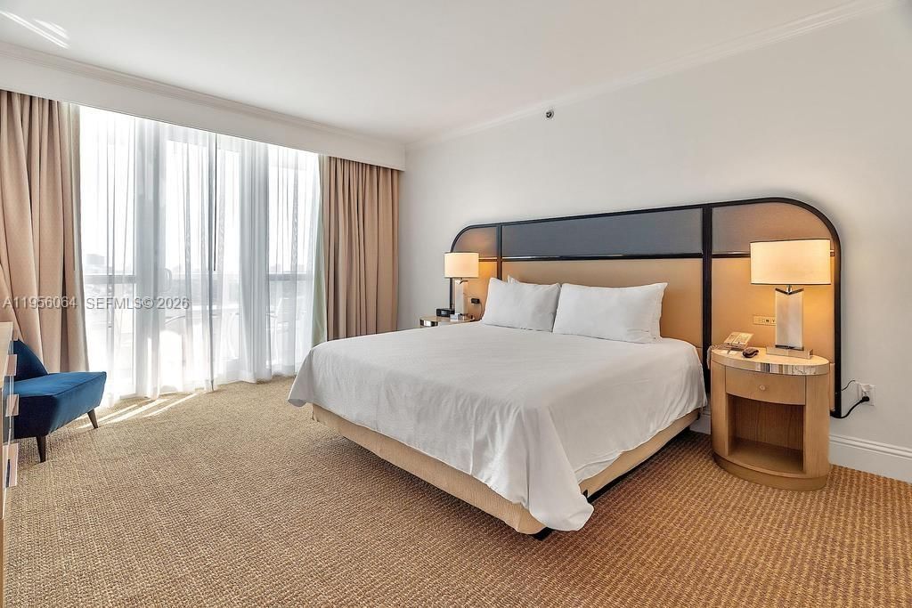 Real estate property located at 4401 Collins Ave #1712, Miami-dade, Fontainebleau Ii Condo, Miami Beach, FL