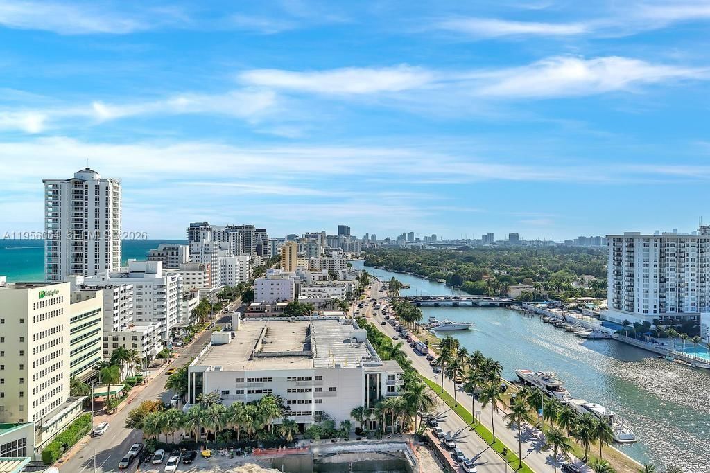 Real estate property located at 4401 Collins Ave #1712, Miami-dade, Fontainebleau Ii Condo, Miami Beach, FL