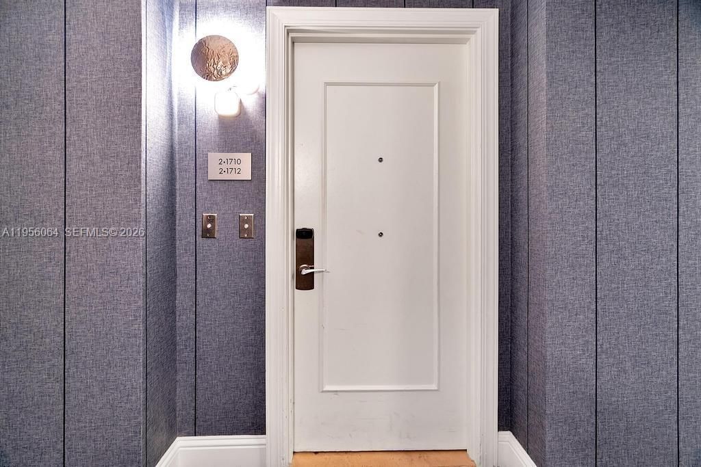 Real estate property located at 4401 Collins Ave #1712, Miami-dade, Fontainebleau Ii Condo, Miami Beach, FL