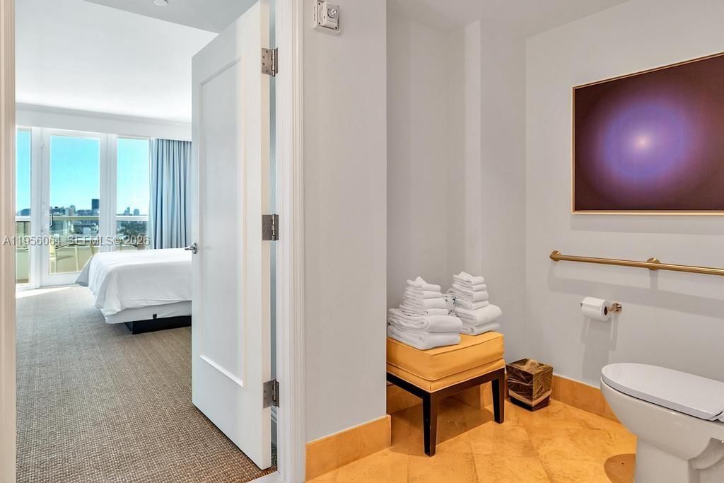 Real estate property located at 4401 Collins Ave #1712, Miami-dade, Fontainebleau Ii Condo, Miami Beach, FL