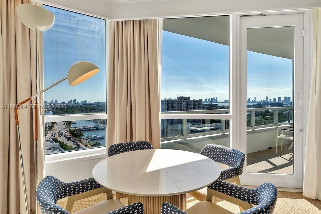 Real estate property located at 4401 Collins Ave #1712, Miami-dade, Fontainebleau Ii Condo, Miami Beach, FL