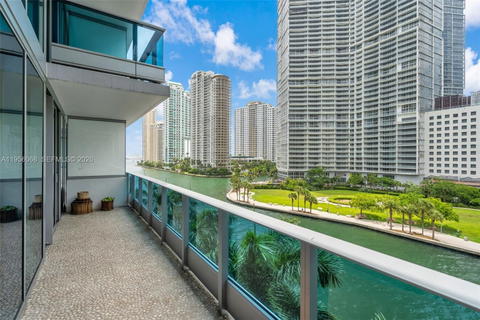 Real estate property located at 200 Biscayne Boulevard Way #506, Miami-dade, Epic West Condo, Miami, FL