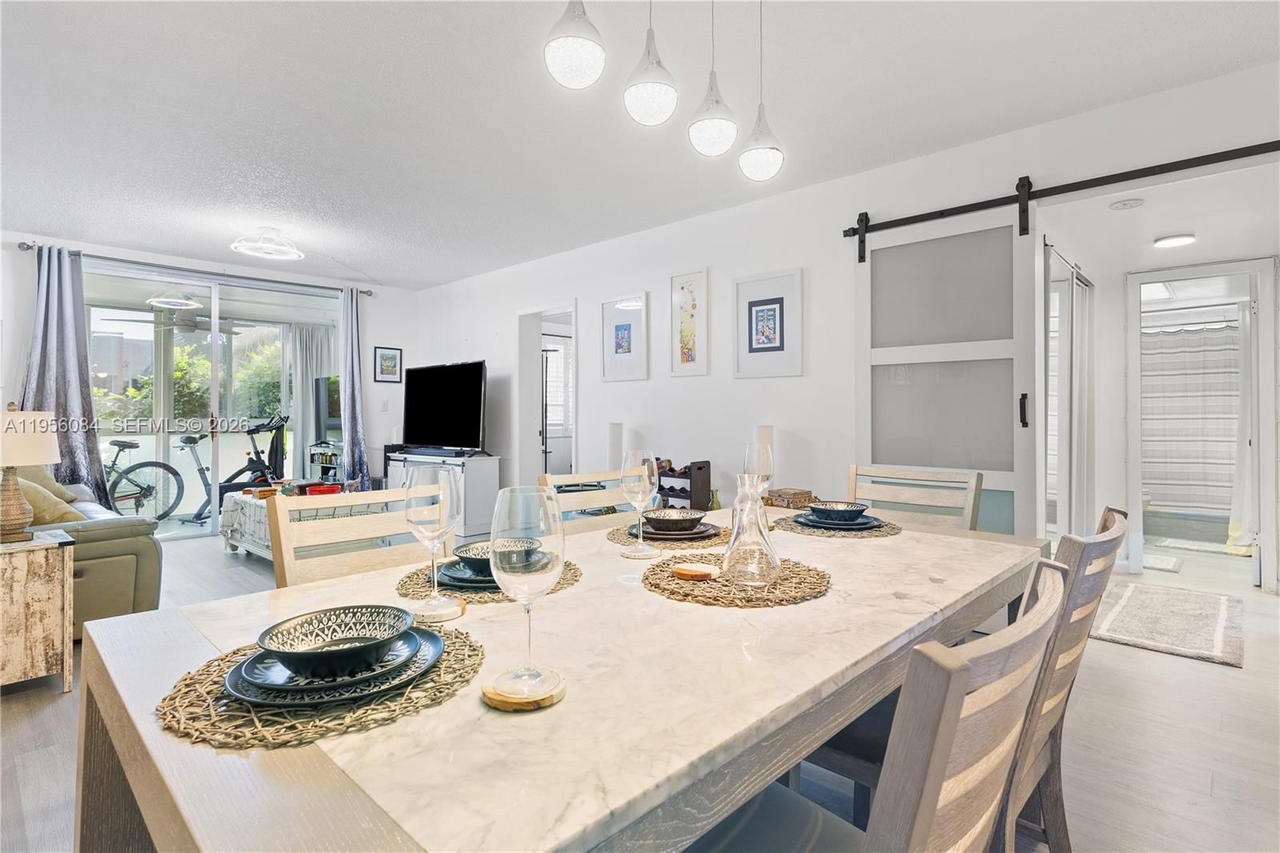 Real estate property located at 5935 Del Lago Cir #209, Broward, Water Bridge 5 Condo, Sunrise, FL