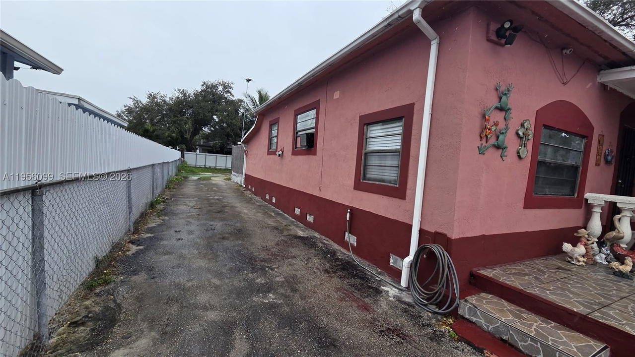 Real estate property located at 2764 31st St, Miami-dade, Melrose Heights 3rd Addn, Miami, FL