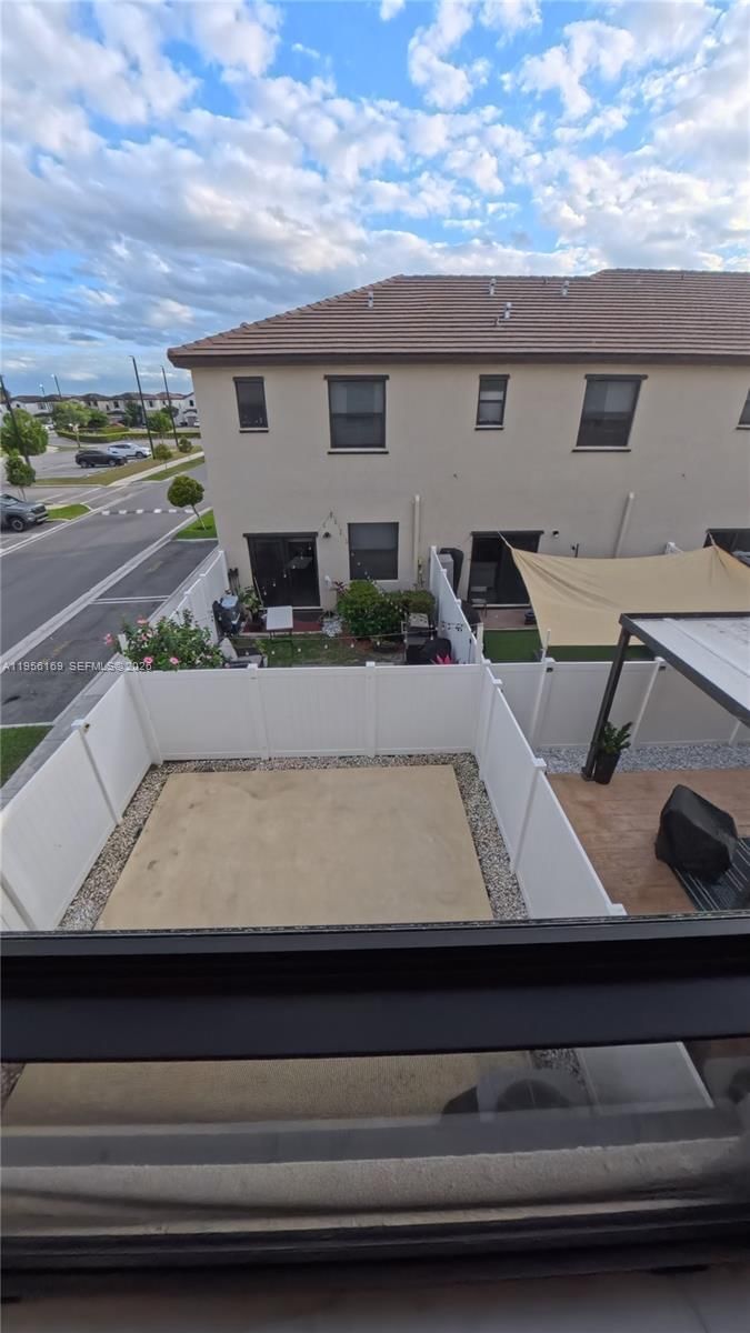 Real estate property located at 3410 112th Pl, Miami-dade, Aquabella North, Hialeah, FL