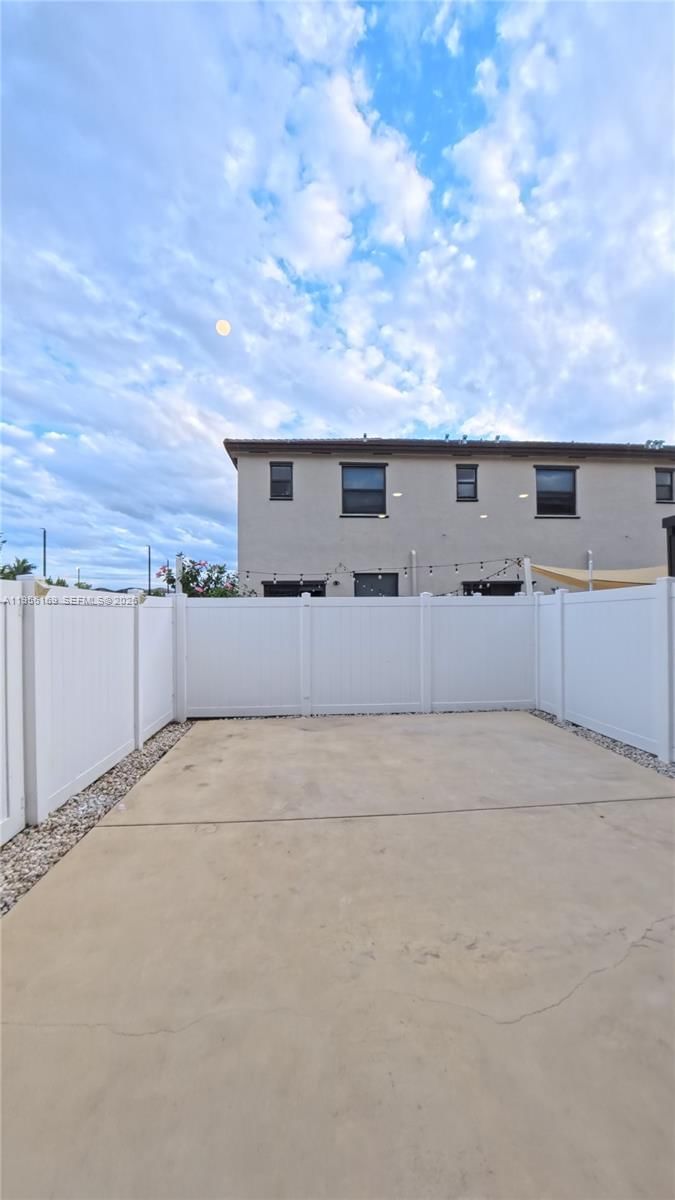 Real estate property located at 3410 112th Pl, Miami-dade, Aquabella North, Hialeah, FL
