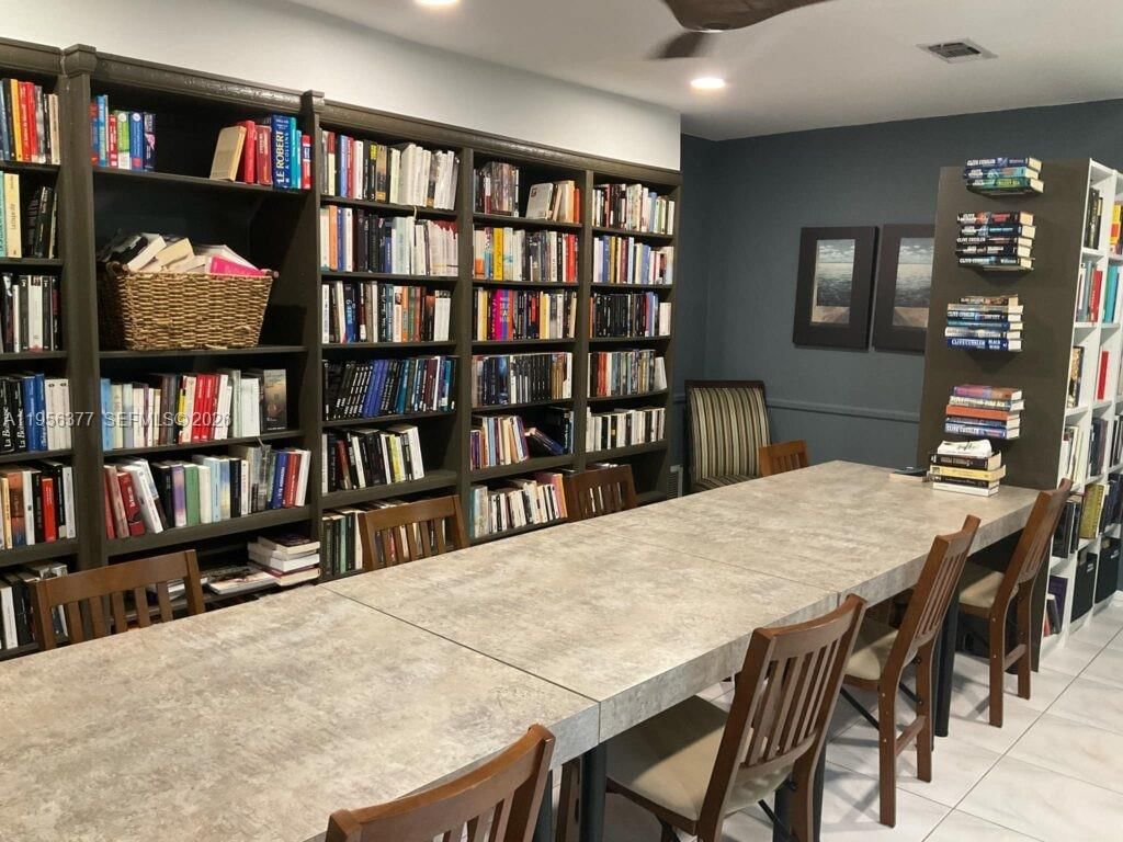 Real estate property located at 5661 2nd Ct #101, Broward, Meadows Condo, Margate, FL