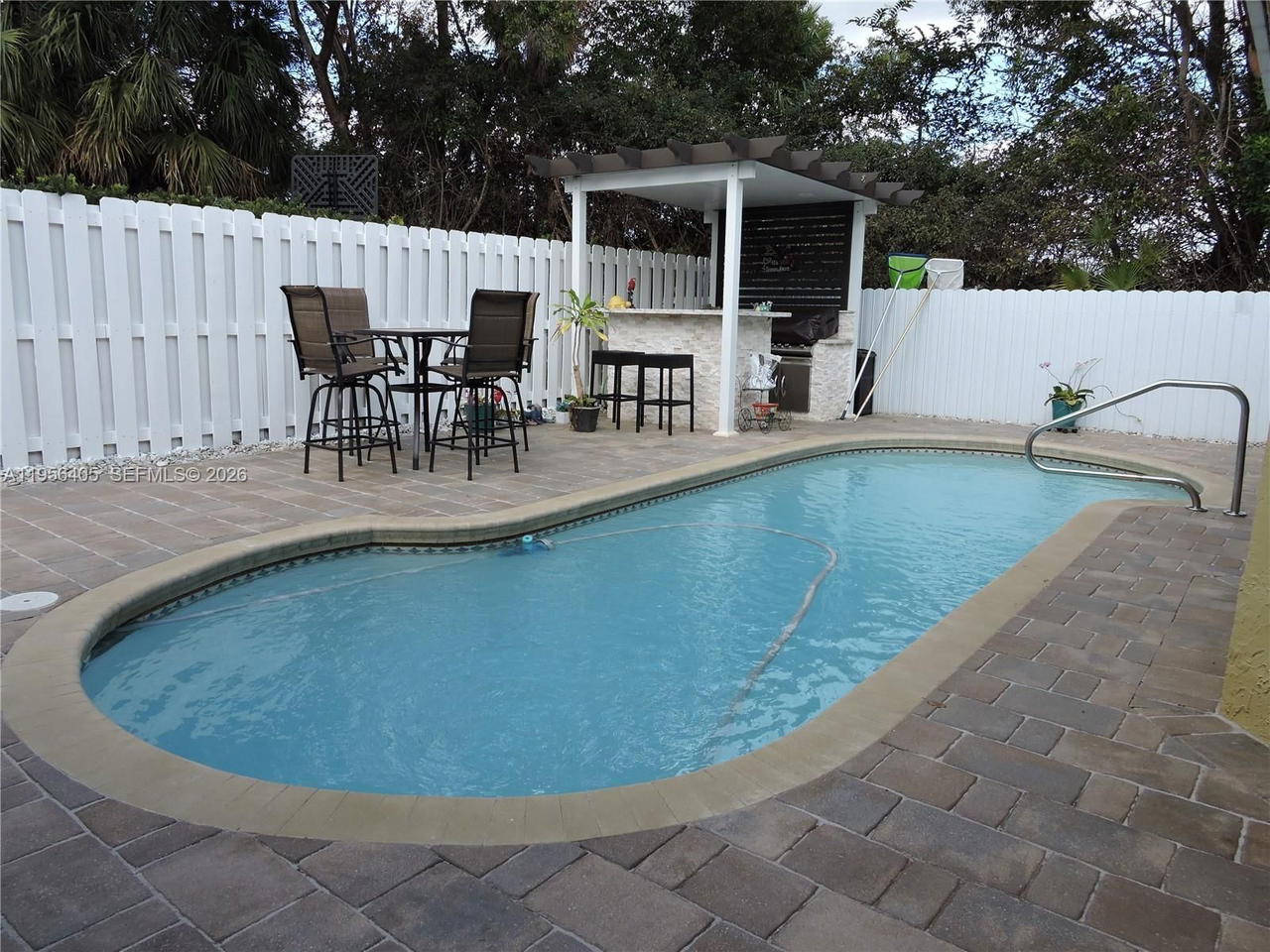 Real estate property located at 10575 12th Mnr, Broward, Landings, Pembroke Pines, FL