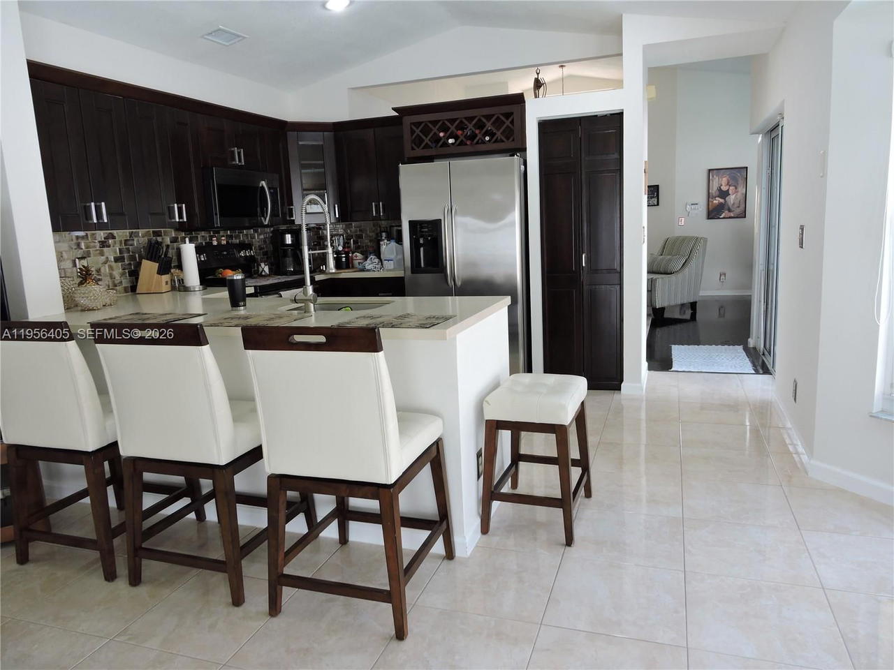 Real estate property located at 10575 12th Mnr, Broward, Landings, Pembroke Pines, FL