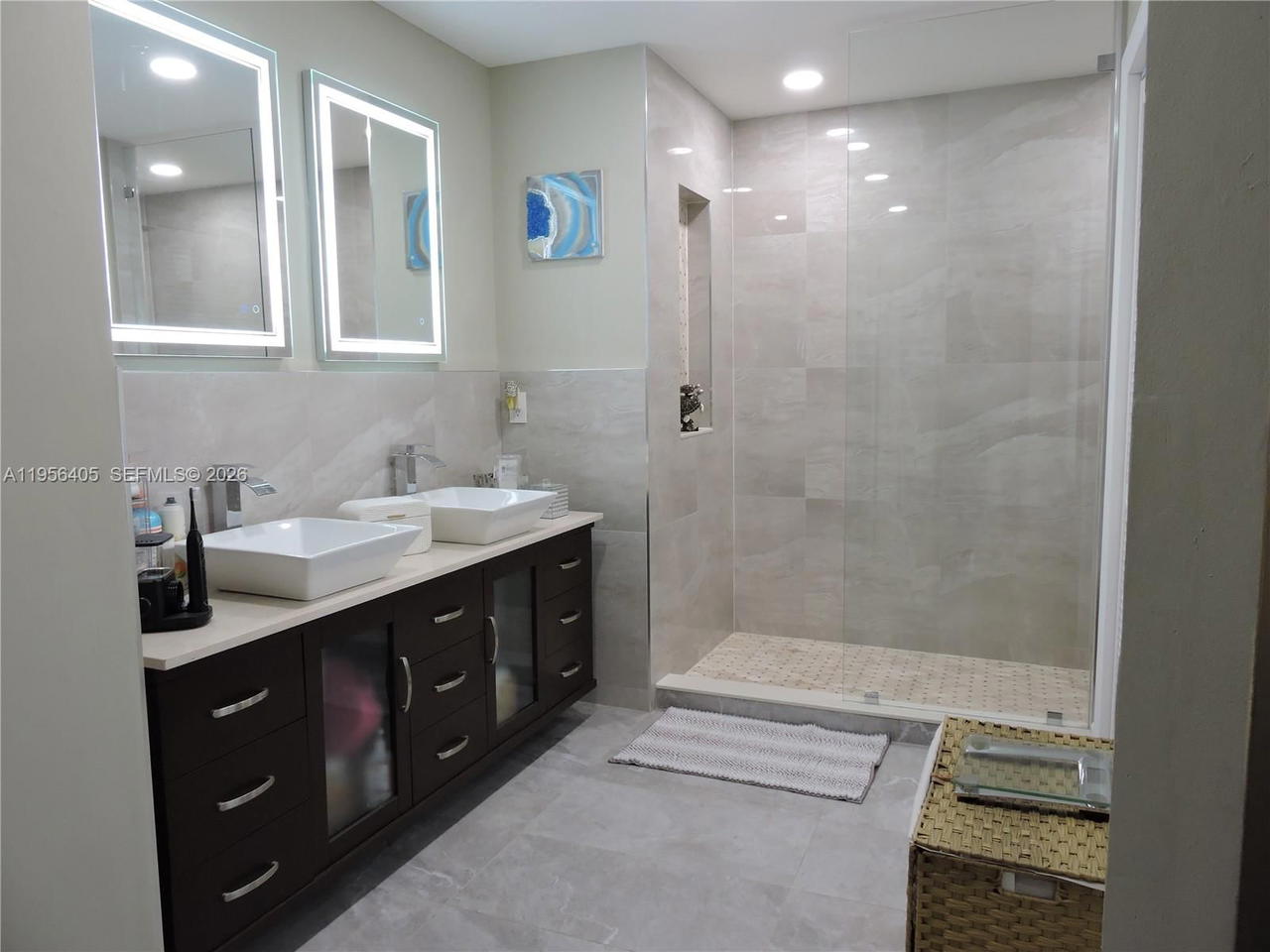 Real estate property located at 10575 12th Mnr, Broward, Landings, Pembroke Pines, FL