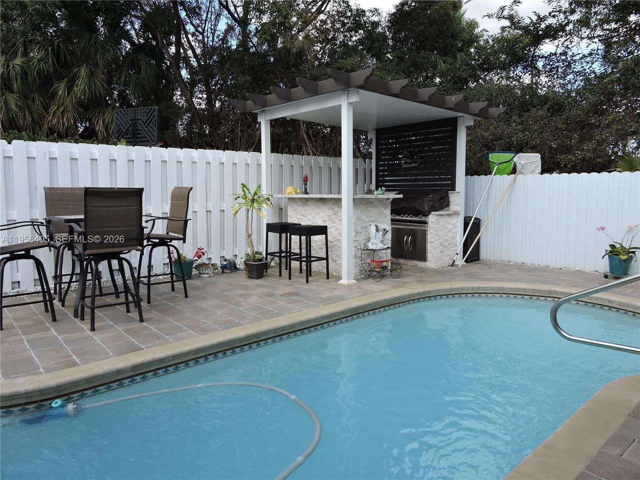 Real estate property located at 10575 12th Mnr, Broward, Landings, Pembroke Pines, FL