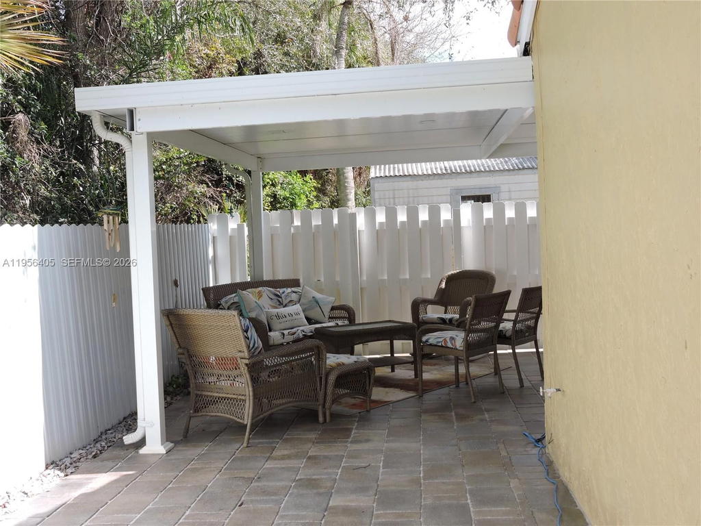 Real estate property located at 10575 12th Mnr, Broward, Landings, Pembroke Pines, FL