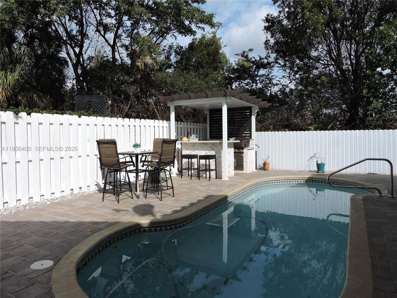 Real estate property located at 10575 12th Mnr, Broward, Landings, Pembroke Pines, FL