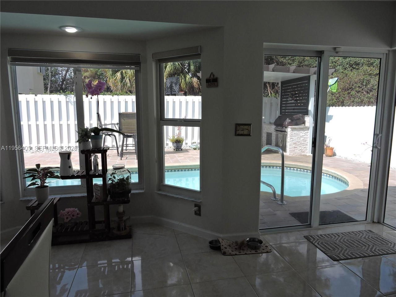 Real estate property located at 10575 12th Mnr, Broward, Landings, Pembroke Pines, FL