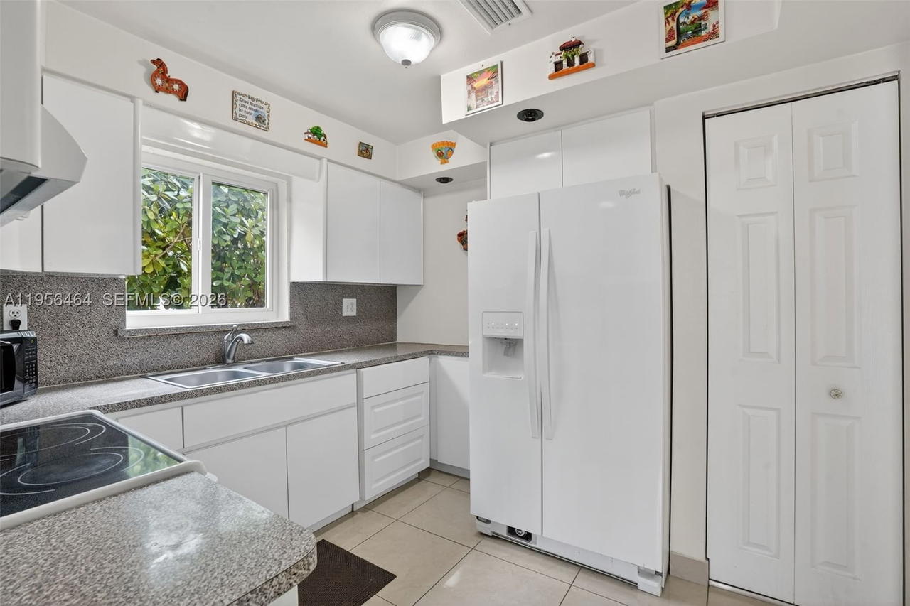 Real estate property located at 2455 11th St #7-A, Miami-dade, Twin Homes Village Ii Con, Miami, FL