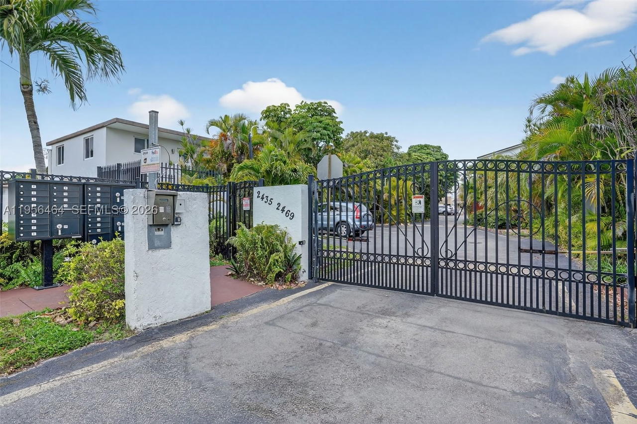 Real estate property located at 2455 11th St #7-A, Miami-dade, Twin Homes Village Ii Con, Miami, FL