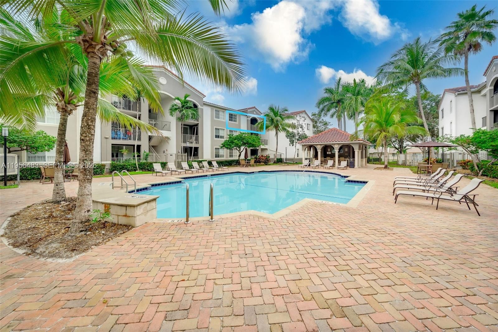 Real estate property located at 6831 44th St #304, Miami-dade, Gables Court Condo, Miami, FL