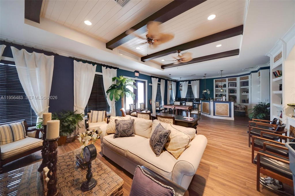 Real estate property located at 6831 44th St #304, Miami-dade, Gables Court Condo, Miami, FL