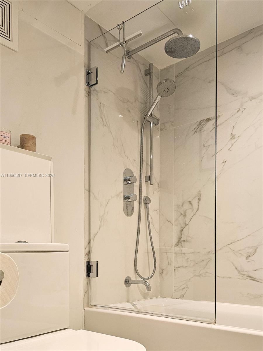 Real estate property located at 2333 Brickell Ave #1507, Miami-dade, Brickell Bay Club Condo, Miami, FL