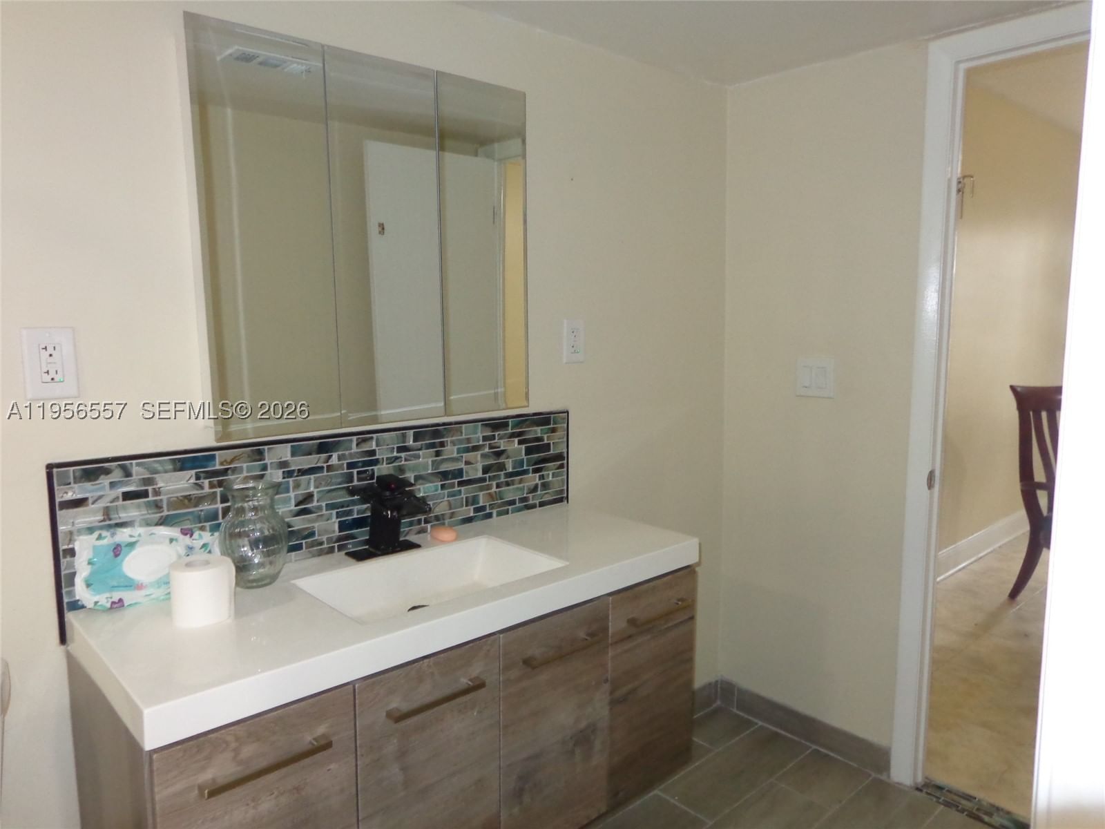 Real estate property located at 4172 Inverrary Dr #110, Broward, Manors Of Inverrary I-7, Lauderhill, FL