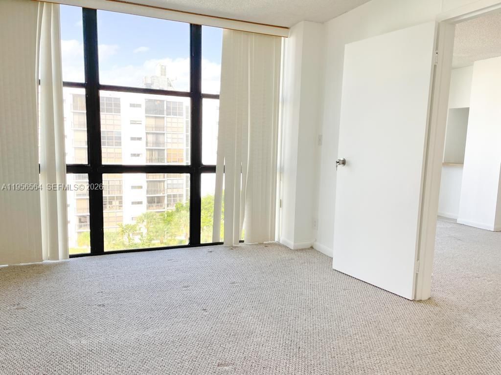 Real estate property located at 16919 Bay Rd #706, Miami-dade, Plaza Of Americas Condo P, Sunny Isles Beach, FL