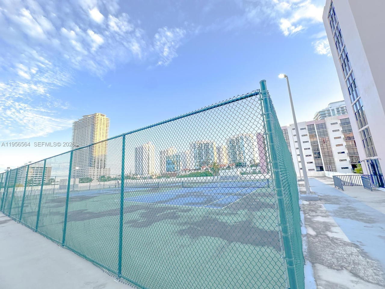 Real estate property located at 16919 Bay Rd #706, Miami-dade, Plaza Of Americas Condo P, Sunny Isles Beach, FL