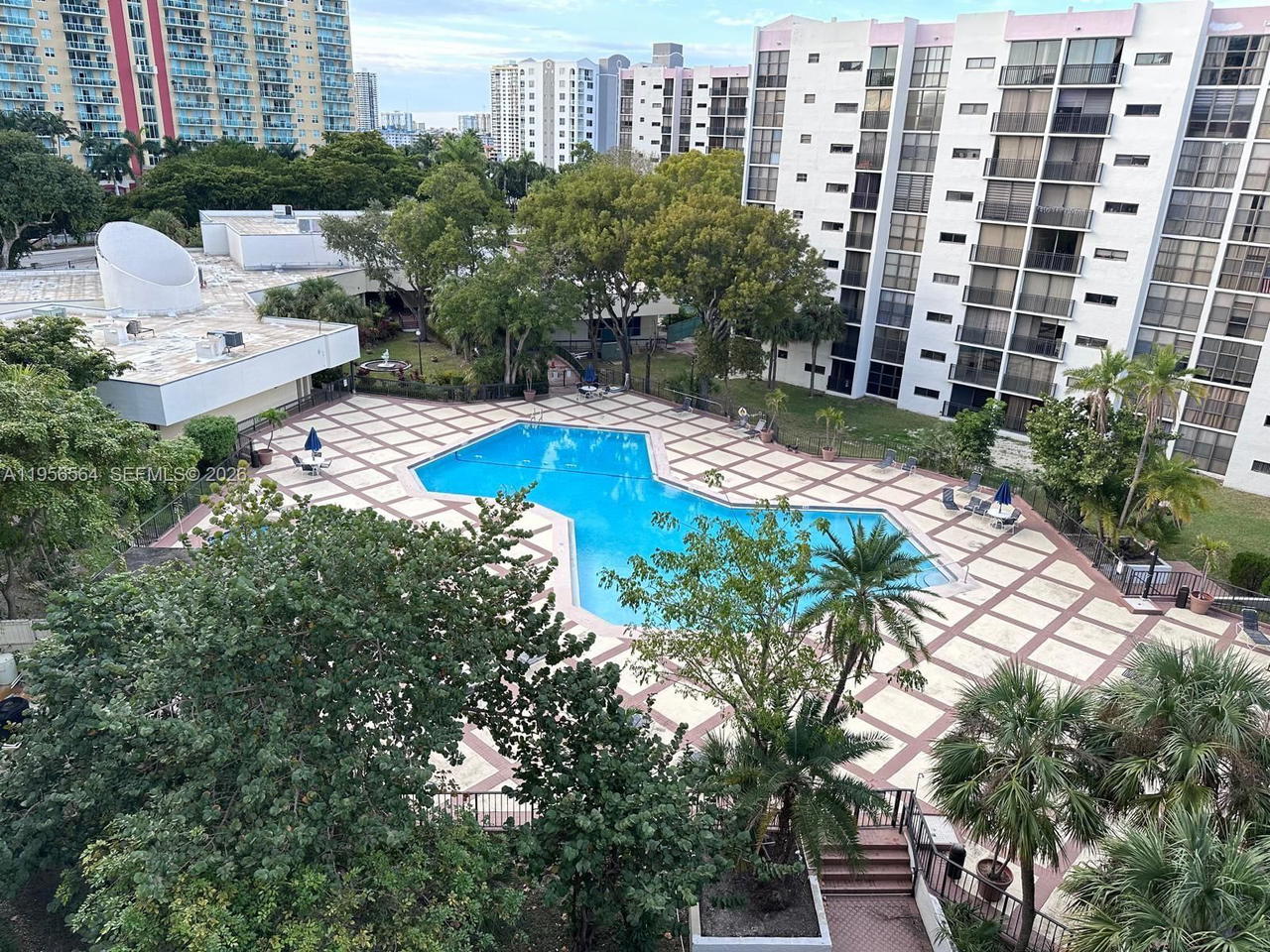 Real estate property located at 16919 Bay Rd #706, Miami-dade, Plaza Of Americas Condo P, Sunny Isles Beach, FL