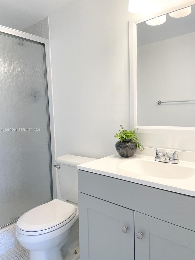 Real estate property located at 16919 Bay Rd #706, Miami-dade, Plaza Of Americas Condo P, Sunny Isles Beach, FL