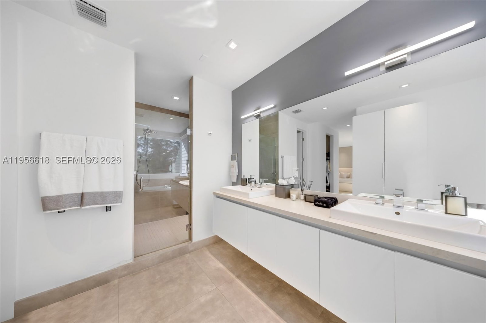 Real estate property located at 7541 97th Ct, Miami-dade, Doral Commons Residential, Doral, FL