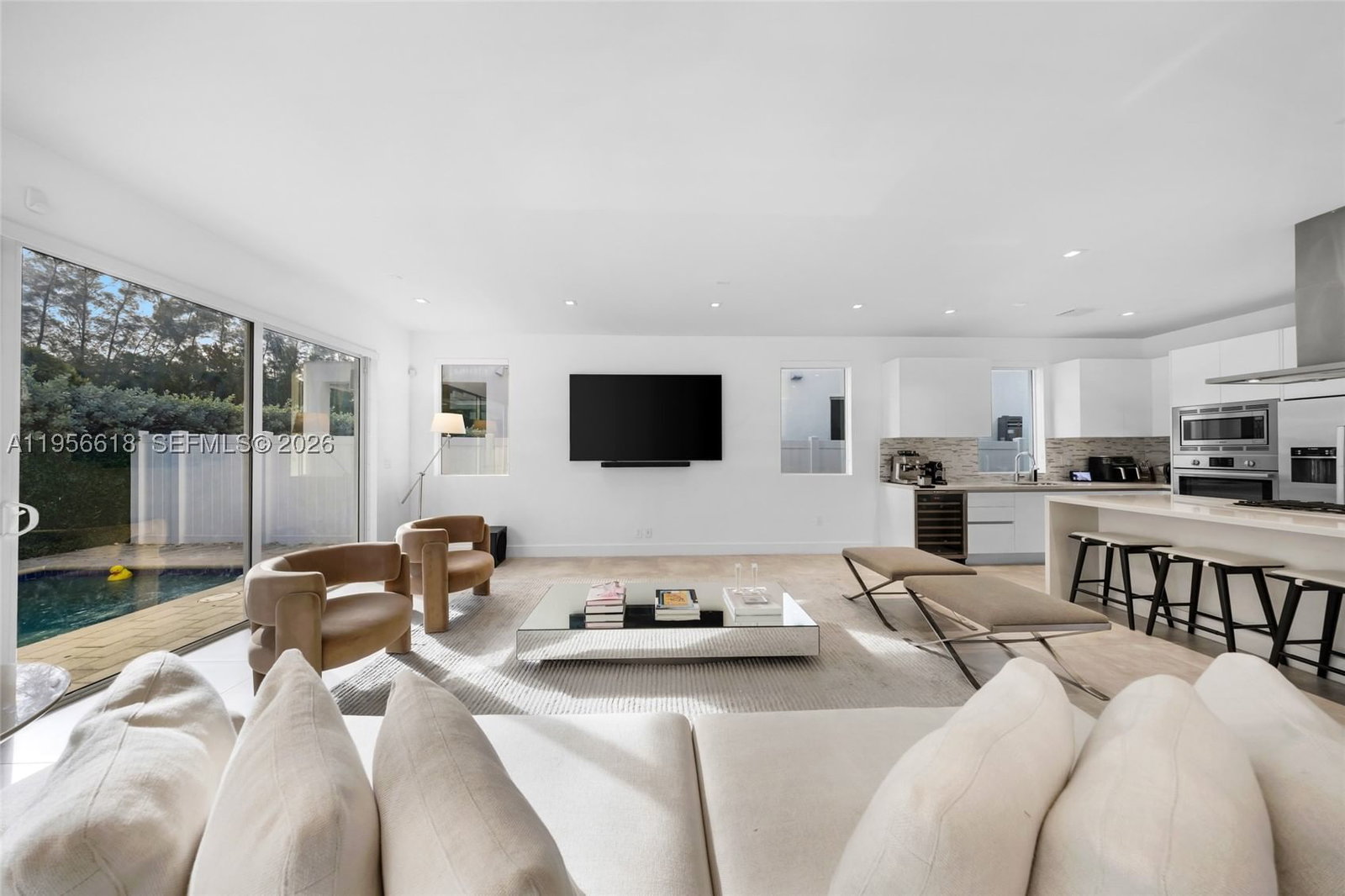 Real estate property located at 7541 97th Ct, Miami-dade, Doral Commons Residential, Doral, FL