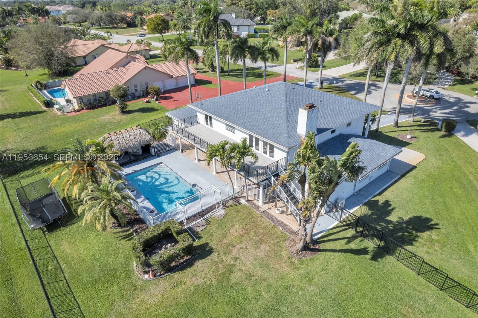 Real estate property located at 11824 43rd Ct, Broward, Laurel Oaks East, Davie, FL
