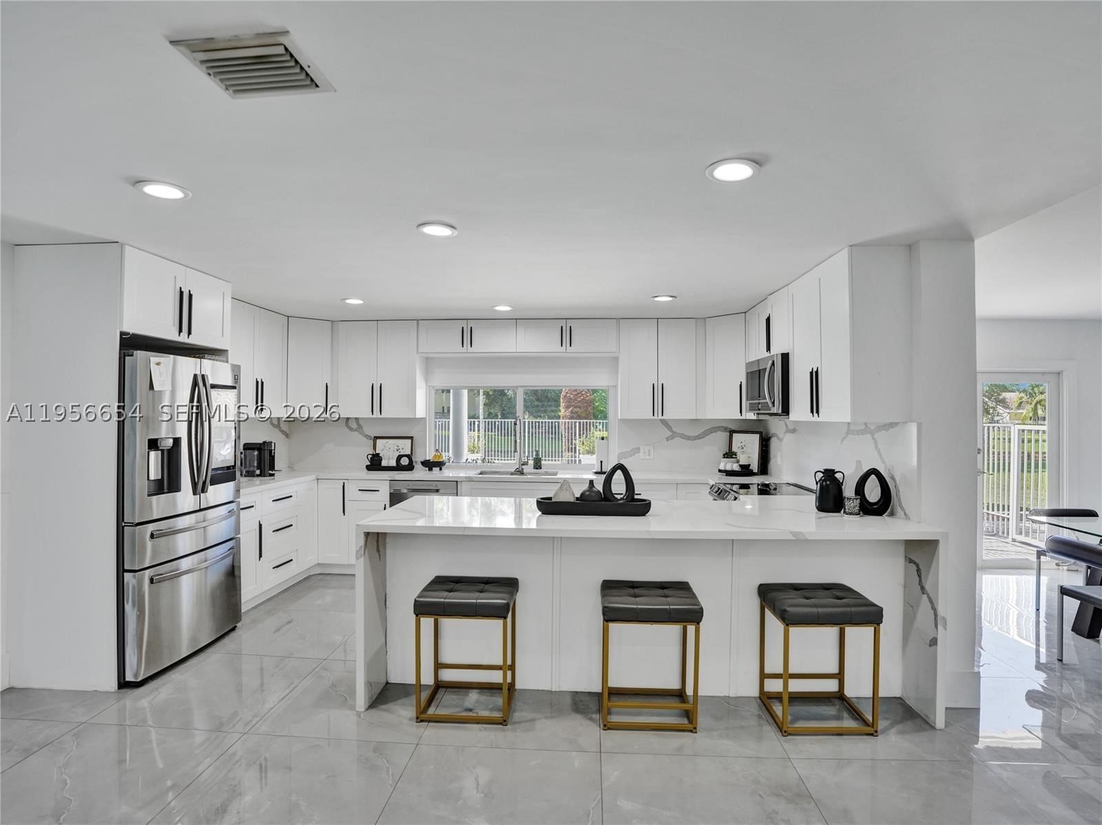 Real estate property located at 11824 43rd Ct, Broward, Laurel Oaks East, Davie, FL