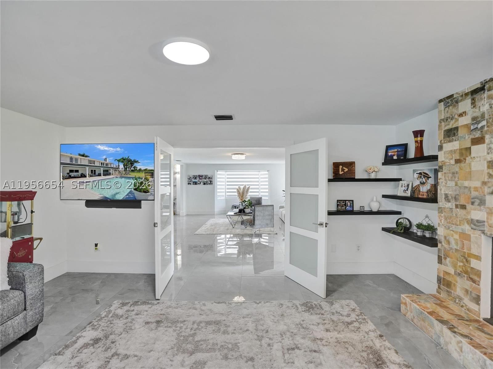 Real estate property located at 11824 43rd Ct, Broward, Laurel Oaks East, Davie, FL