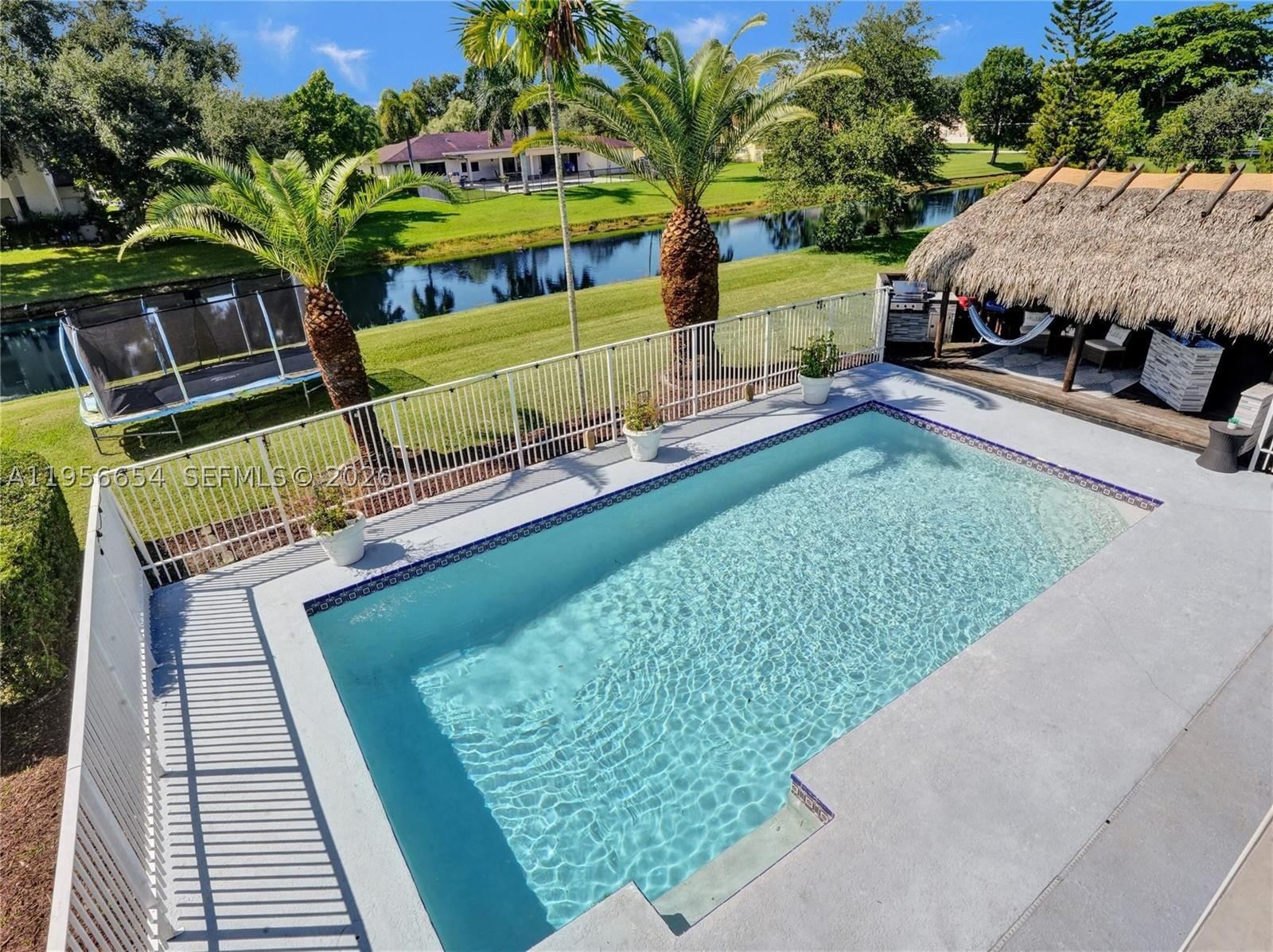 Real estate property located at 11824 43rd Ct, Broward, Laurel Oaks East, Davie, FL