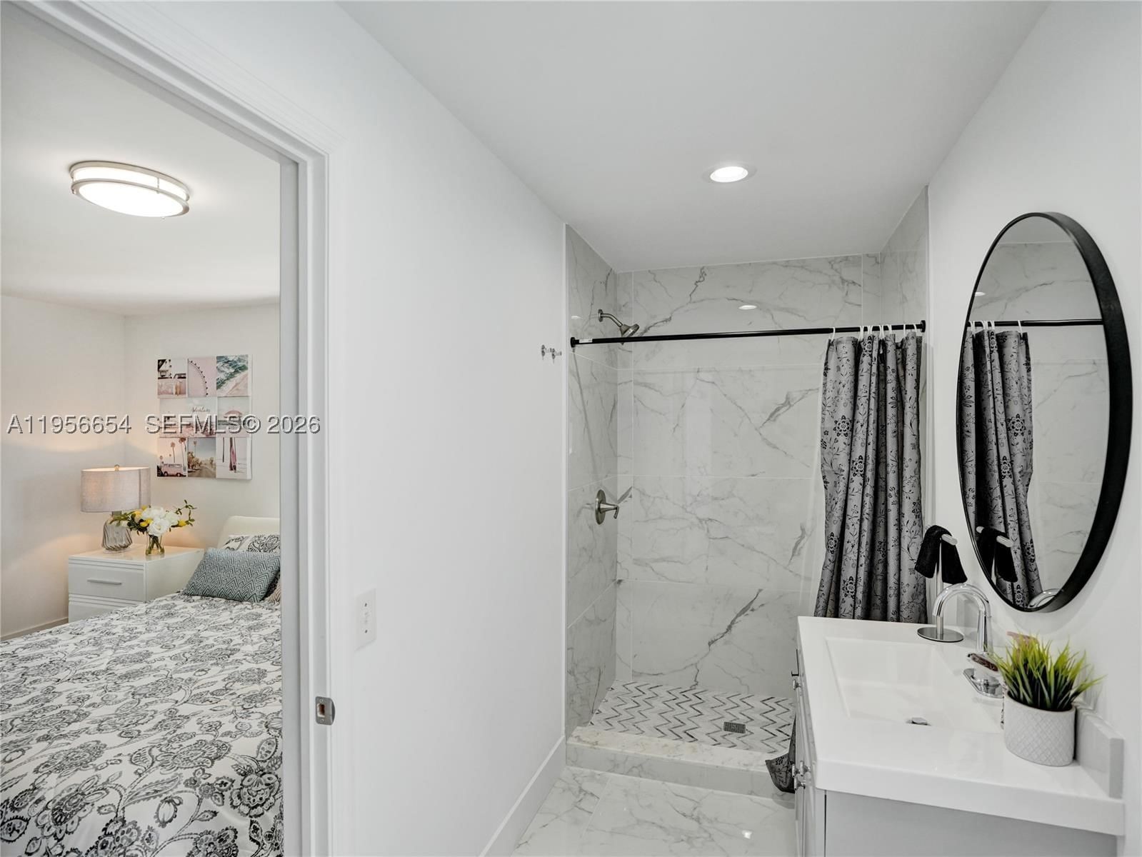 Real estate property located at 11824 43rd Ct, Broward, Laurel Oaks East, Davie, FL