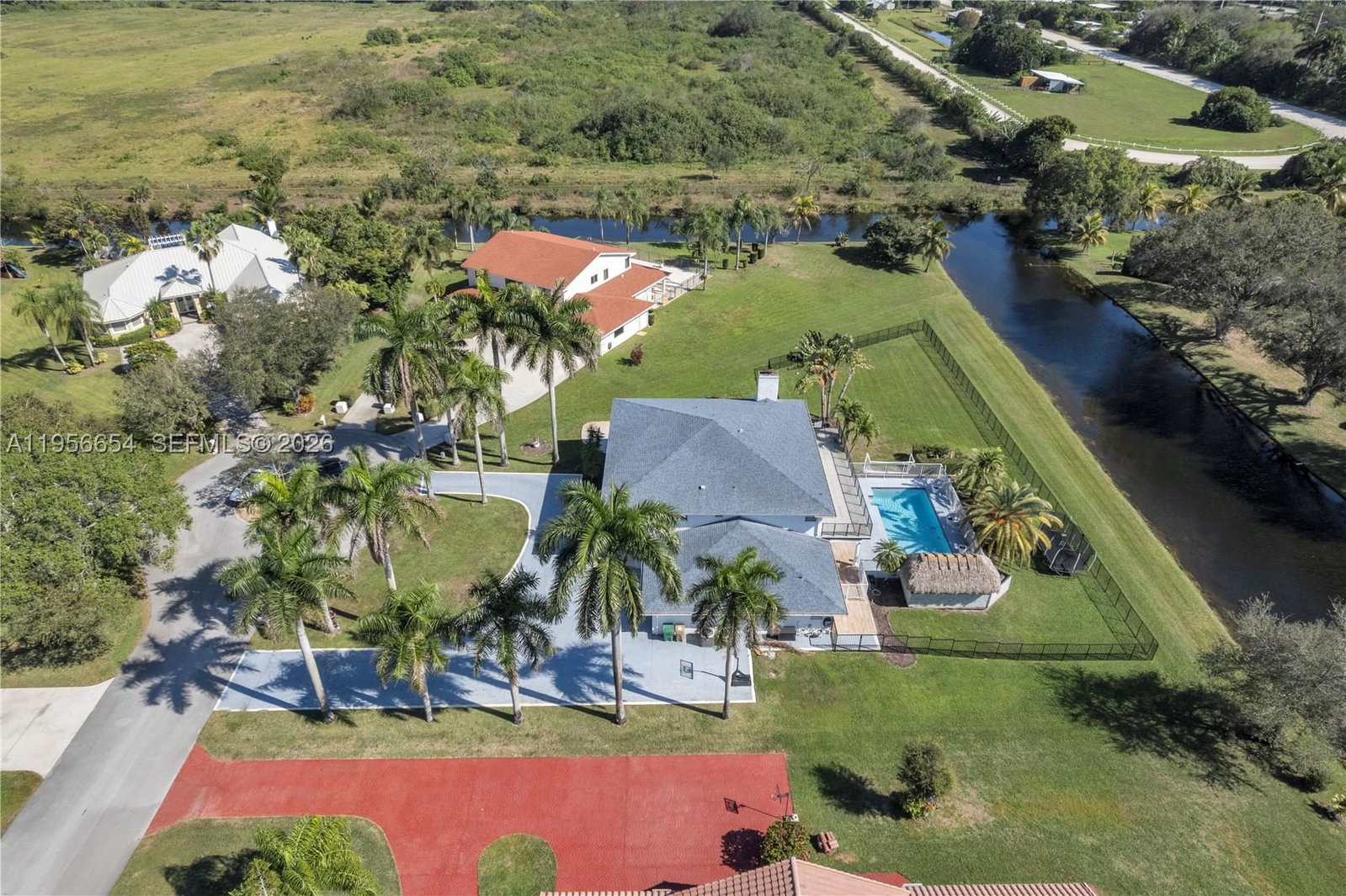 Real estate property located at 11824 43rd Ct, Broward, Laurel Oaks East, Davie, FL