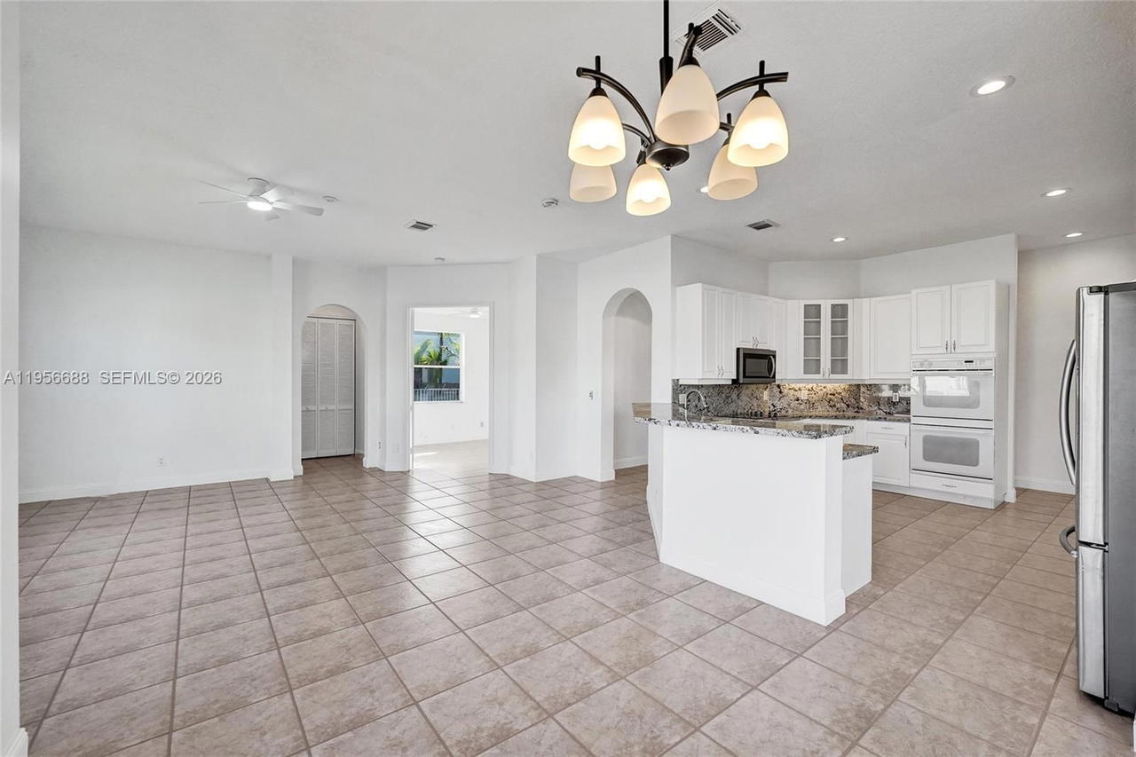 Real estate property located at 14621 35th St, Broward, Windsor Palms, Miramar, FL