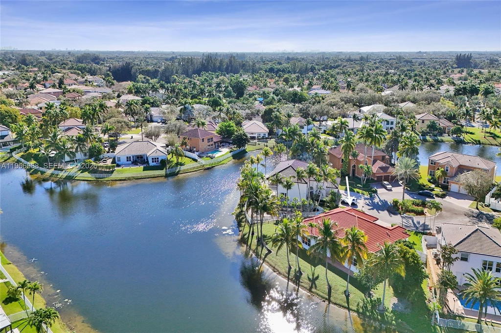 Real estate property located at 14621 35th St, Broward, Windsor Palms, Miramar, FL