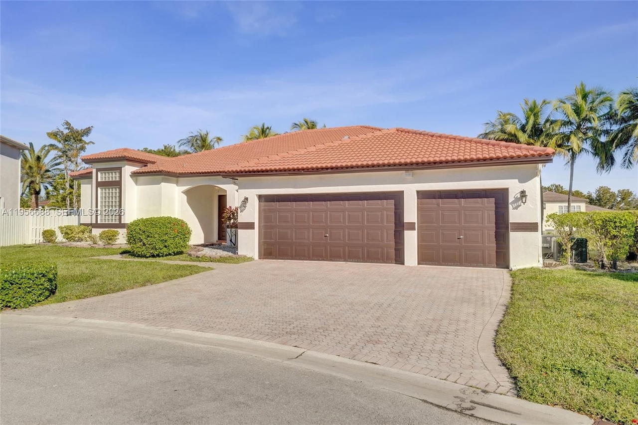 Real estate property located at 14621 35th St, Broward, Windsor Palms, Miramar, FL