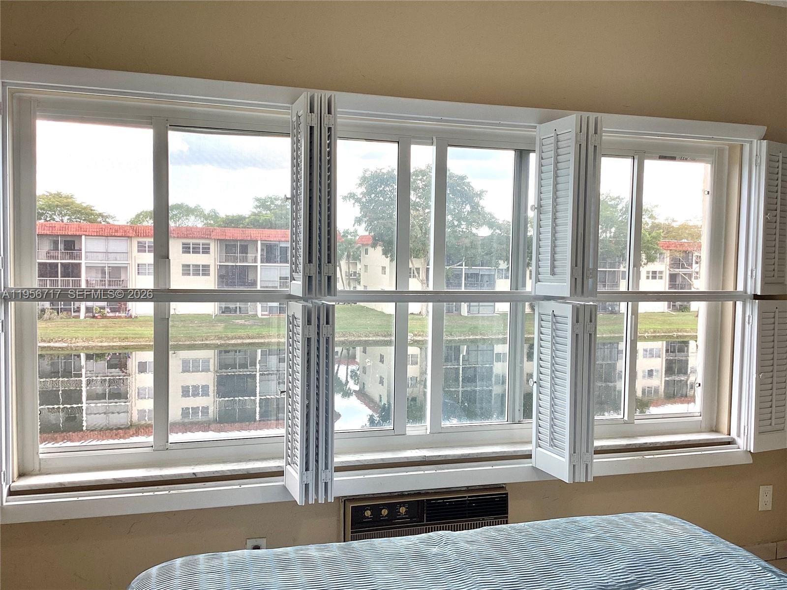Real estate property located at 361 Hollybrook Dr #305, Broward, Hollybrook Golf, Pembroke Pines, FL