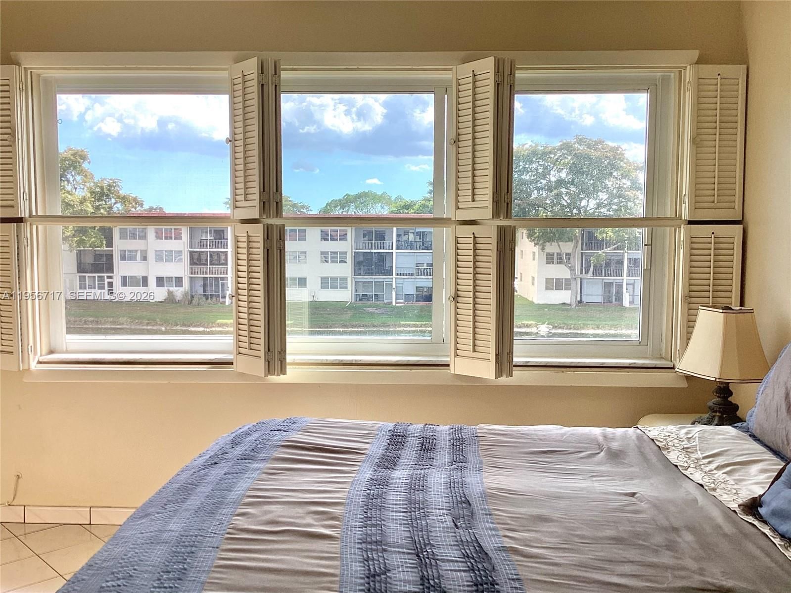 Real estate property located at 361 Hollybrook Dr #305, Broward, Hollybrook Golf, Pembroke Pines, FL