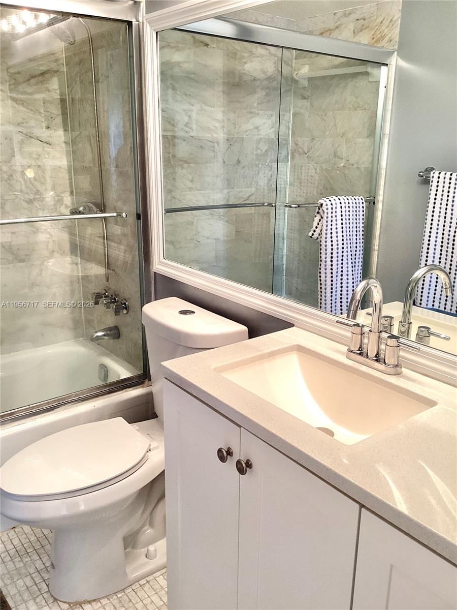 Real estate property located at 361 Hollybrook Dr #305, Broward, Hollybrook Golf, Pembroke Pines, FL