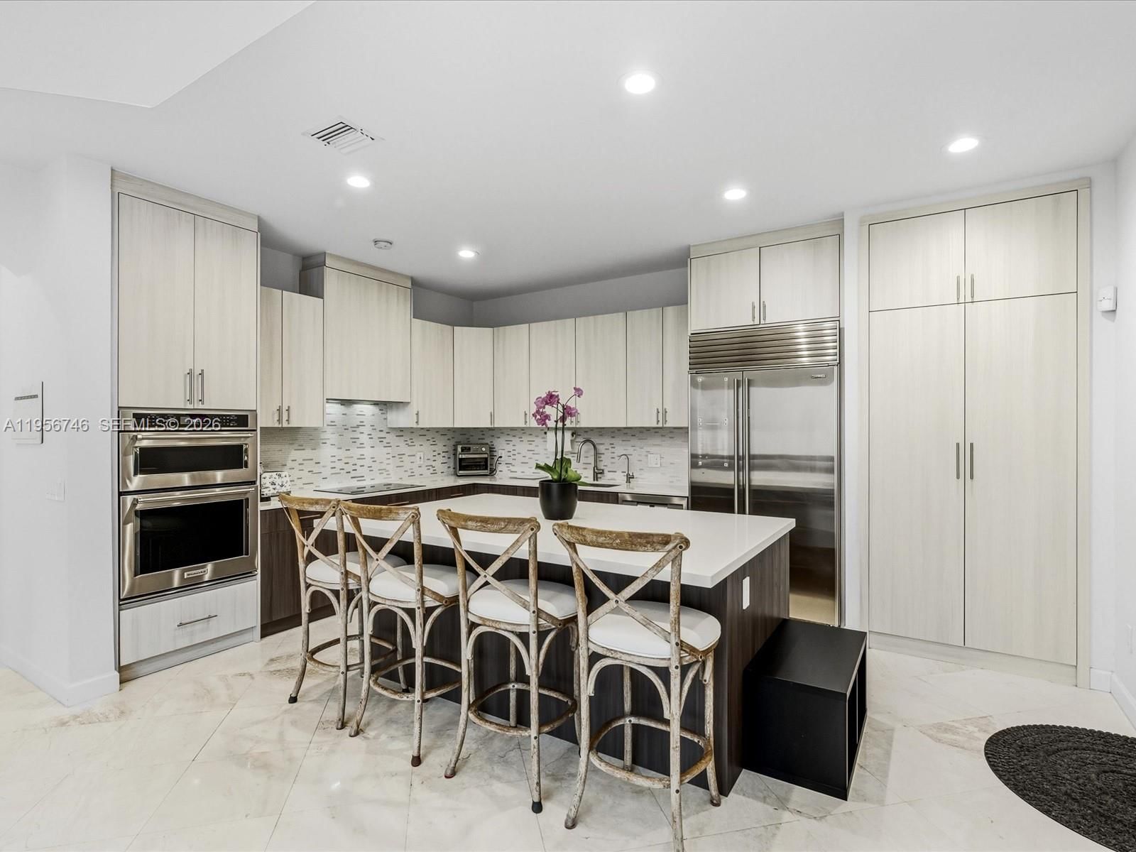 Real estate property located at 3960 194th Trl, Miami-dade, Golden Gate Estates & Mar, Sunny Isles Beach, FL