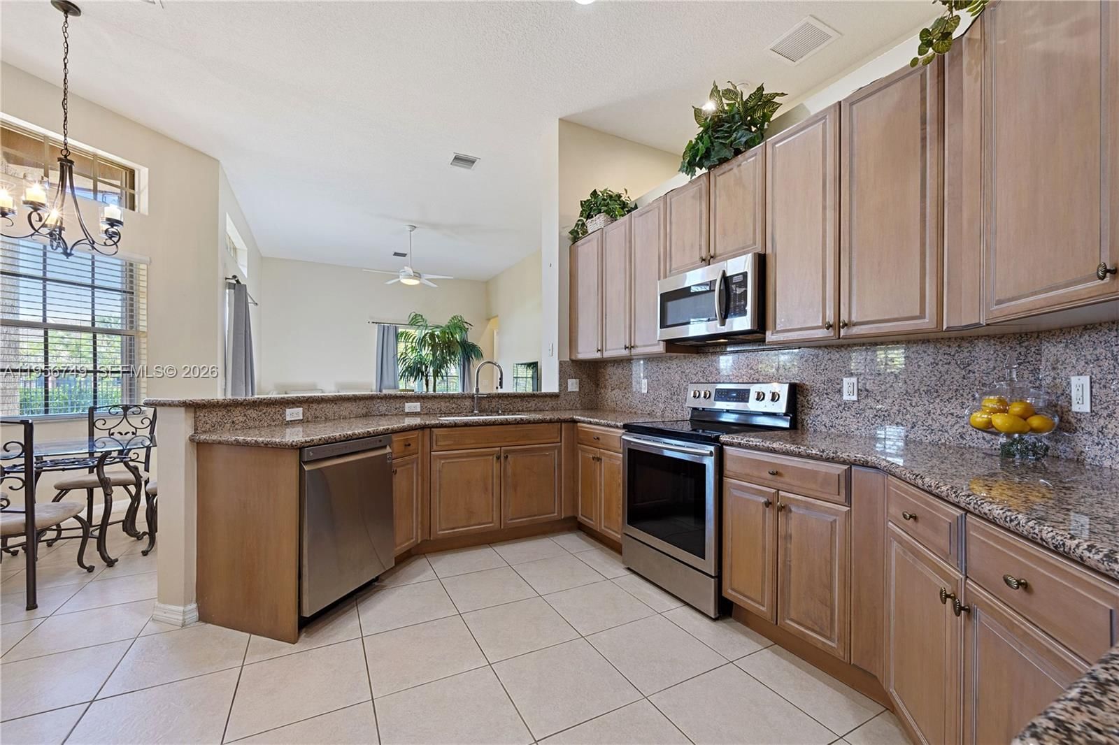 Real estate property located at 109 128th Ave, Broward, Lago Plantation, Plantation, FL