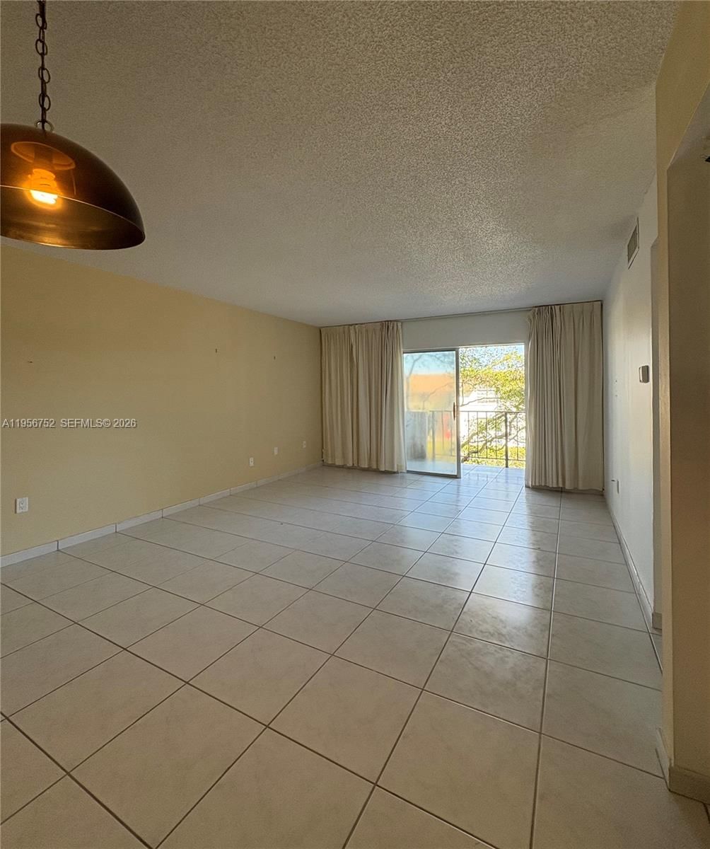 Real estate property located at 8950 8th Ave #312, Miami-dade, South Shore Condo, Miami, FL